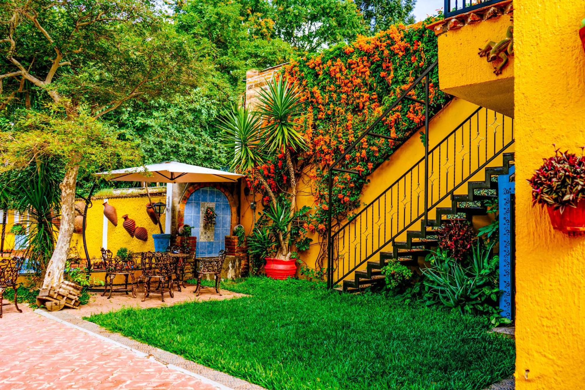 Posada Las Margaritas Tlaquepaque Exterior photo